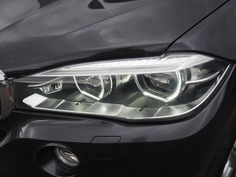 BMW X5 (2017) 3.0d xDrive, 4x4, Pano - fotka 7 z 43