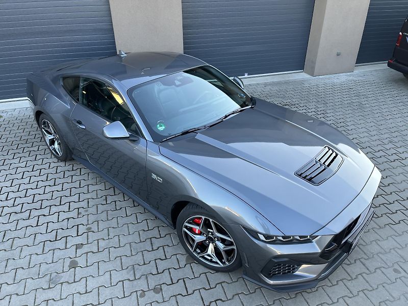 Ford Mustang (2024) 5.0 GT Perform 328 kW Man, DPH - fotka 3 z 46