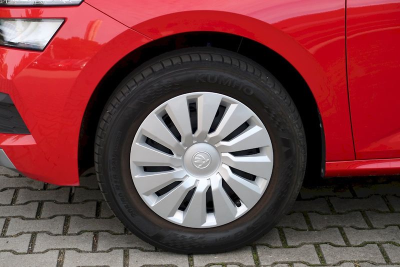 Škoda Kamiq (2023) Ambition 1,0 TSi/ 70 kW - fotka 33 z 34
