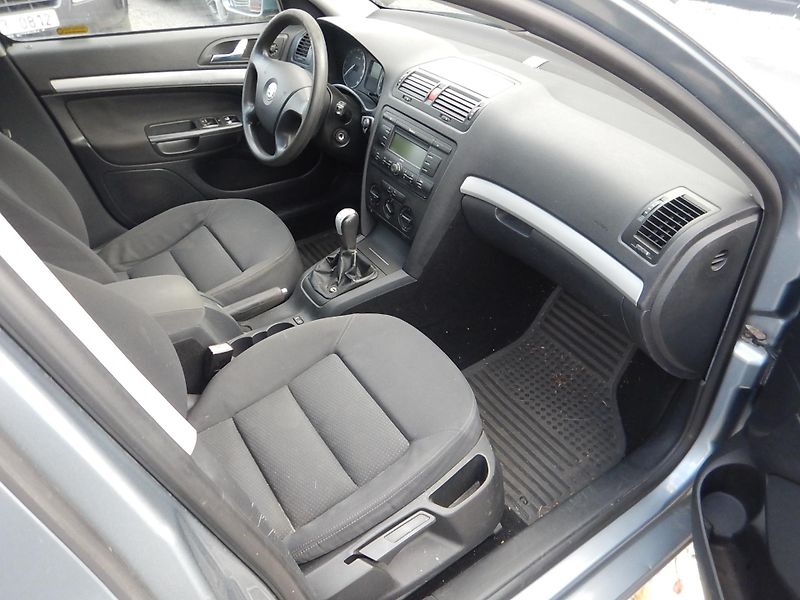 Škoda Octavia 1.9 TDI, 4x4, KLIMA - fotka 13 z 28
