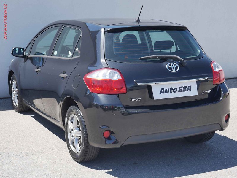 Toyota Auris (2010) 1.4D-4D, 2.maj,ČR, Klima - fotka 6 z 13