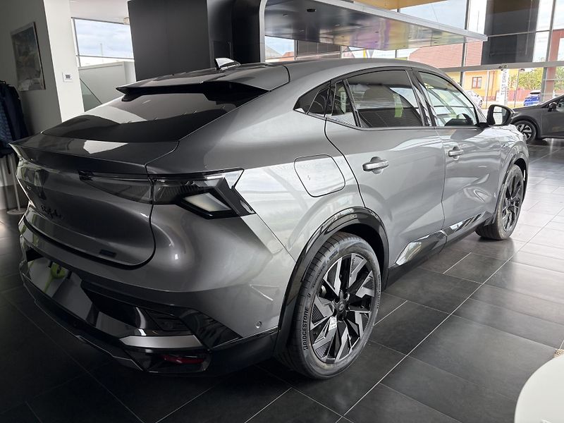 Renault Rafale (2026) esprit Alpine hyper hybrid 300 - fotka 8 z 8