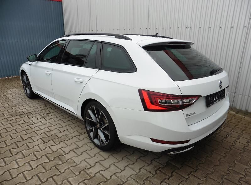 Škoda Superb III Combi 1,8TSi Sport Line - fotka 6 z 16