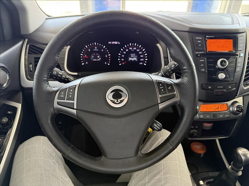 SsangYong Korando 2,0   110 kW,SERVISKA,4x4, - fotka 12 z 25