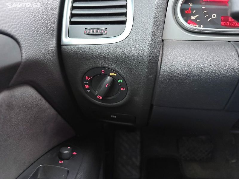 Audi Q7 3,0 TDI V6 QUATTRO - fotka 22 z 38