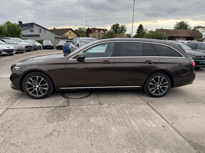 Mercedes-Benz Třídy E - fotka 3 z 14