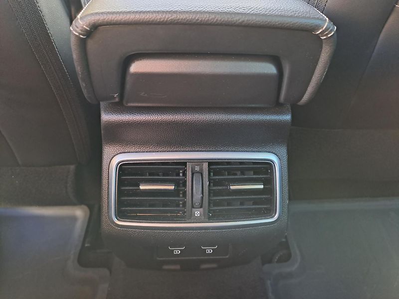 Renault Mégane Intens TCe 140 1.majitel    - fotka 27 z 30