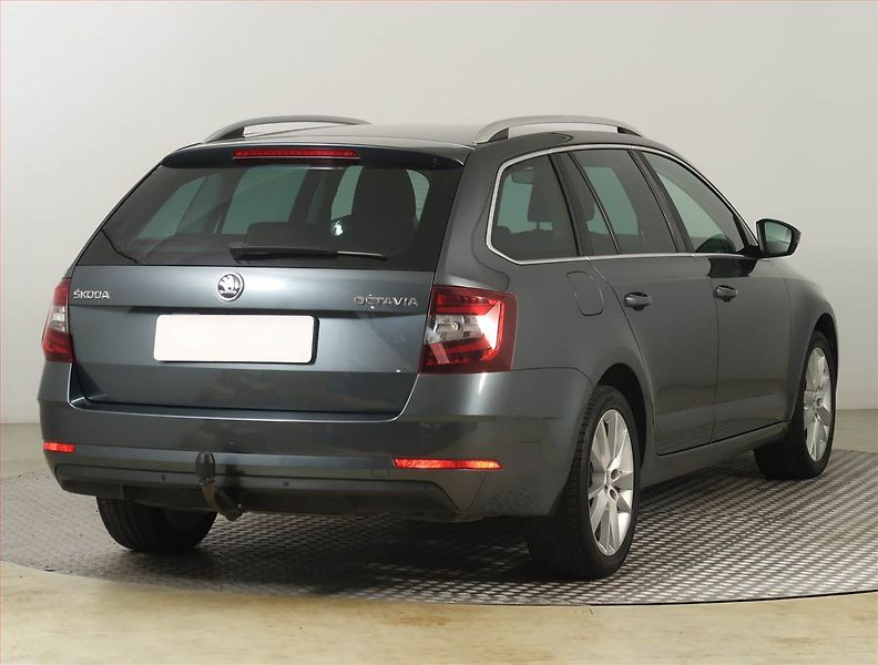 Škoda Octavia (2018) Style 1.6 TDI, ČR,1.maj, Kůže - fotka 5 z 23
