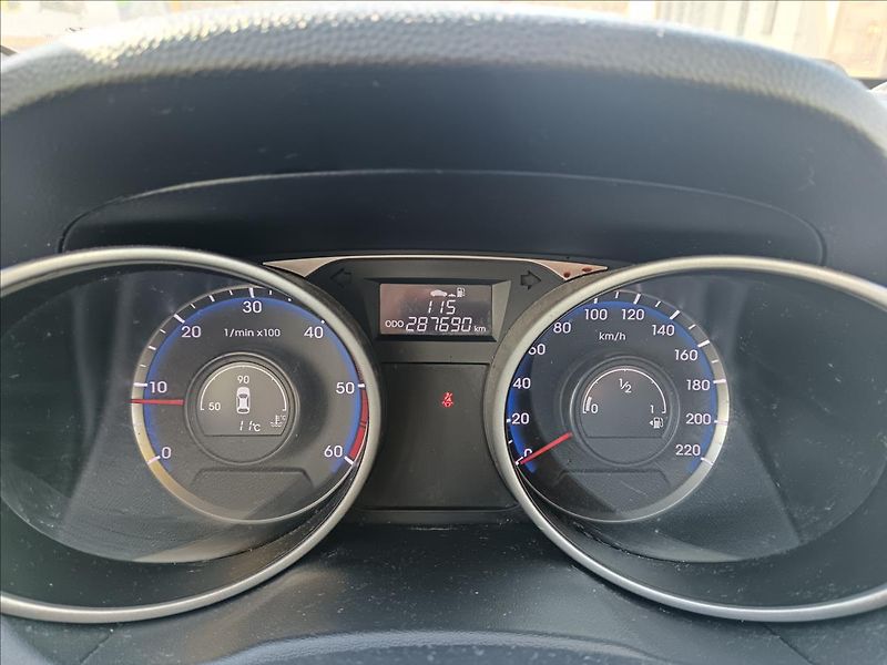 Hyundai ix35 2,0 CRDi - fotka 23 z 23