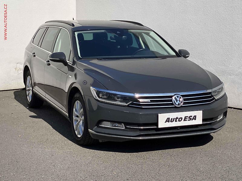 Volkswagen Passat (2018) 2.0 TDi 4x4, Comfortline - fotka 1 z 18