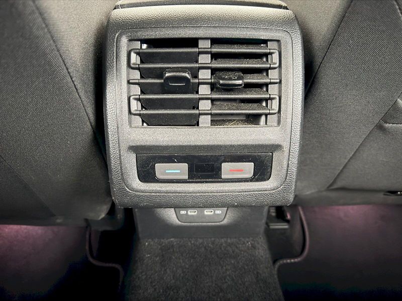 Volkswagen Golf Variant (2021) Style 1.5 TSI / 110 kW M6 - fotka 19 z 26