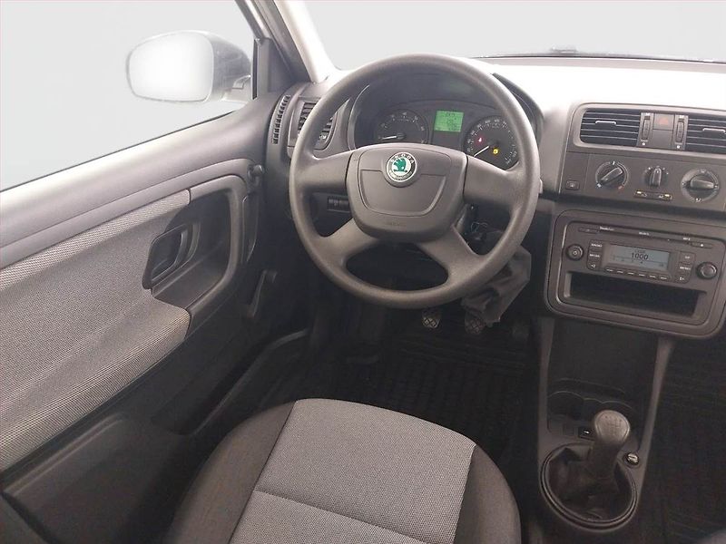 Škoda Fabia (2011) 1.4 16V - fotka 7 z 16