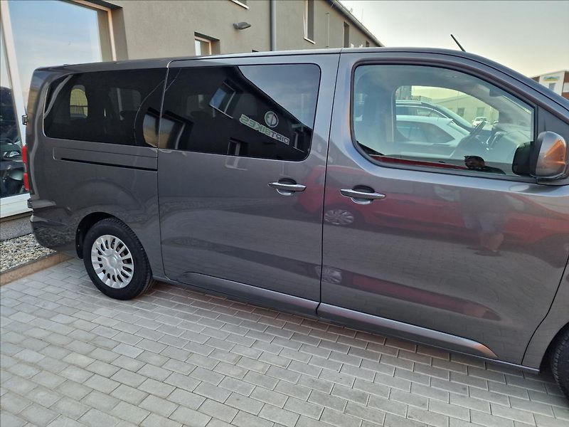 Toyota ProAce Verso 2.0 D-4d 106kw L2 Shuttle, ČR - fotka 42 z 50