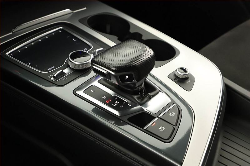 Audi Q7 (2017) S-Line 3.0 TDI - fotka 9 z 20