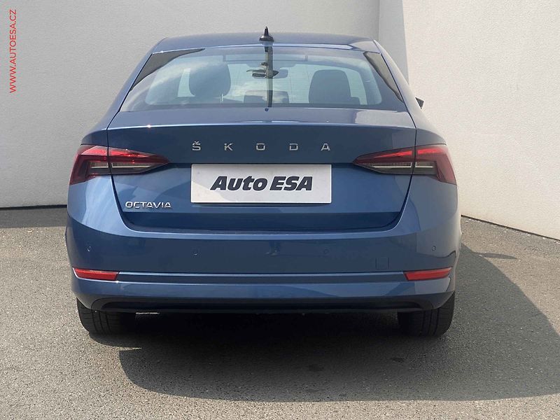 Škoda Octavia (2021) 2.0 TDi, ČR, Ambition, LED - fotka 5 z 16