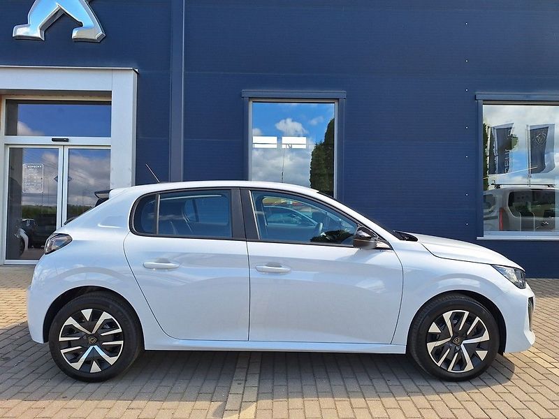 Peugeot 208 (2026) STYLE Turbo 100k M6 - fotka 6 z 16