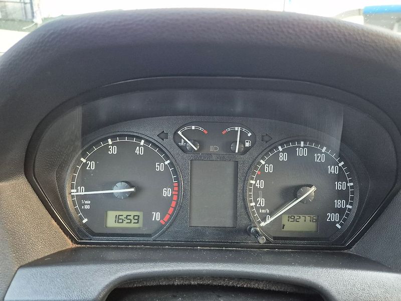 Škoda Fabia Combi 1,2 HTP 47kW, CZ, 1. maj - fotka 12 z 14