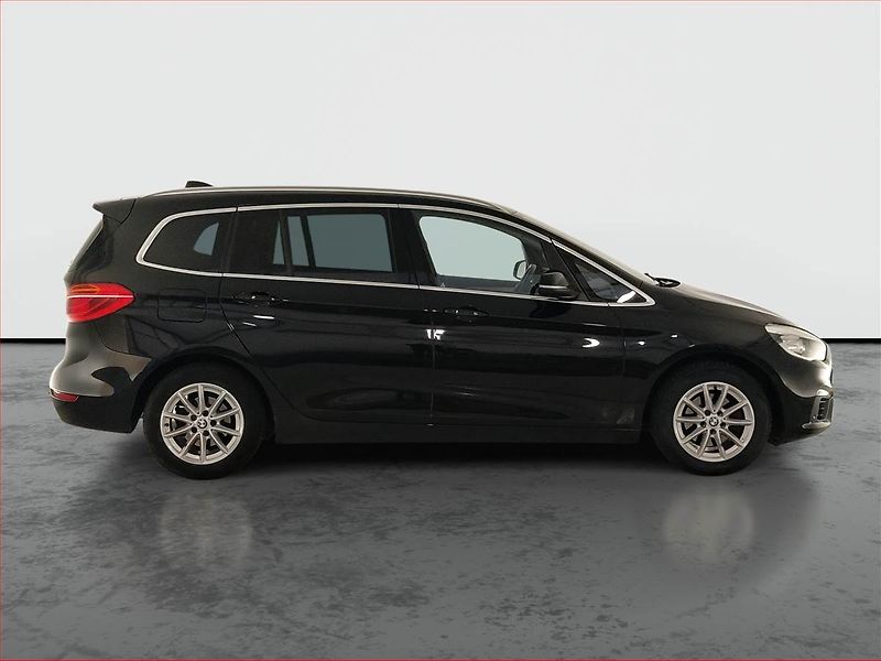 BMW Řada 2 (2017) 214d Gran Tourer, Serv.kniha - fotka 6 z 21