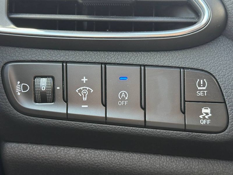 Hyundai i30 (2021) 1.0 T-GDI 88 kW Family - fotka 17 z 20