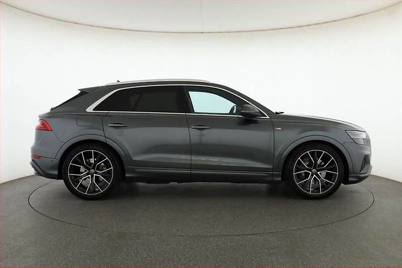 Audi Q8 (2018) 50 TDI - fotka 6 z 20