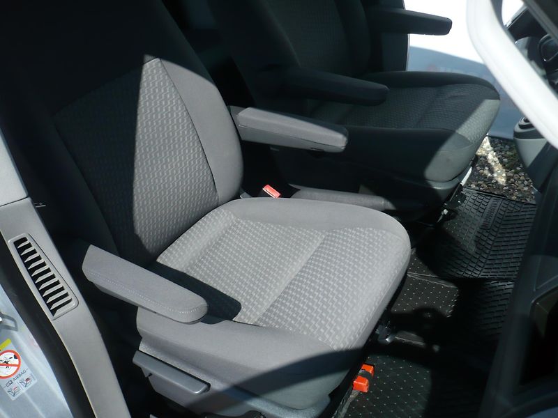 Volkswagen Transporter 2.0TDI 103Kw 5Míst Long Klima - fotka 14 z 24
