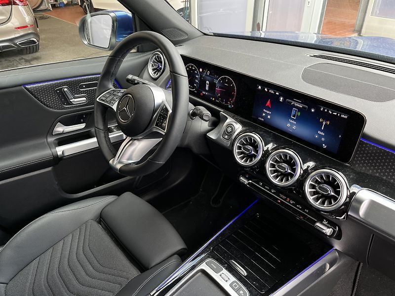 Mercedes-Benz GLB 200 d 4MATIC Progressive Editi - fotka 19 z 21