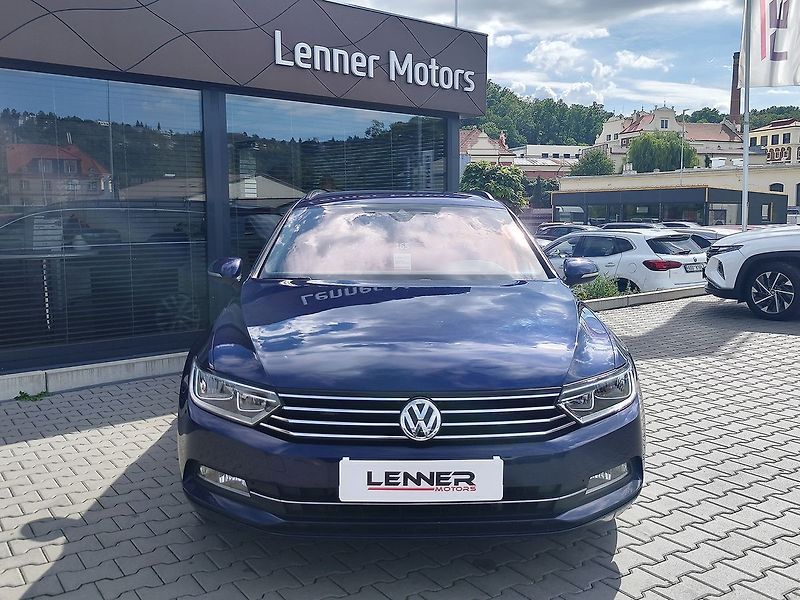 Volkswagen Passat 2.0 TDI/110kW Comfortline DSG - fotka 2 z 32