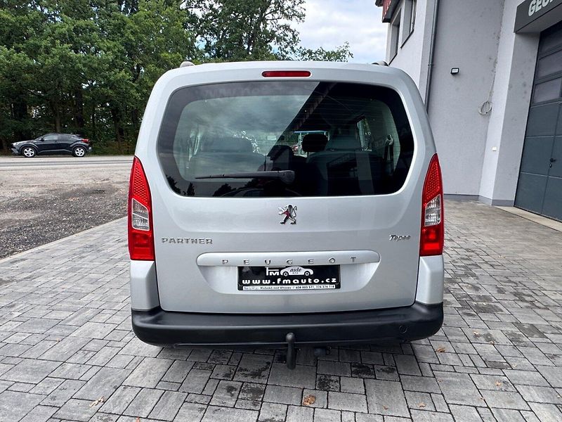Peugeot Partner (2011) 1.6 HDi, 7 míst - fotka 6 z 29