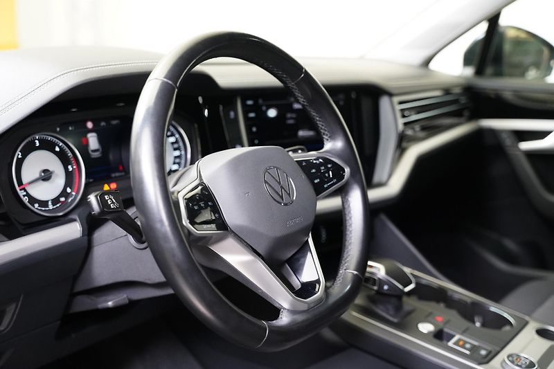 Volkswagen Touareg - fotka 14 z 27