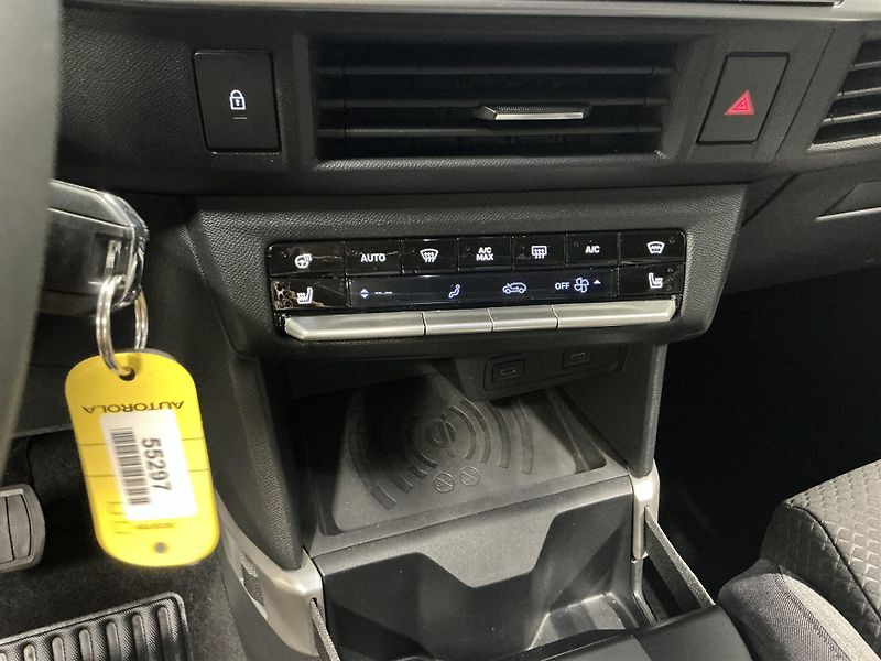 Opel Frontera EL GS Kamera Carplay Asistence - fotka 13 z 17