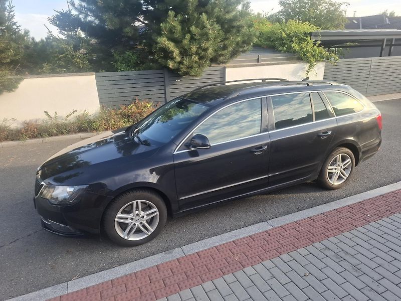 Škoda Superb (2015) 2.0TDI,DSG,xenon,NAVI - fotka 1 z 17
