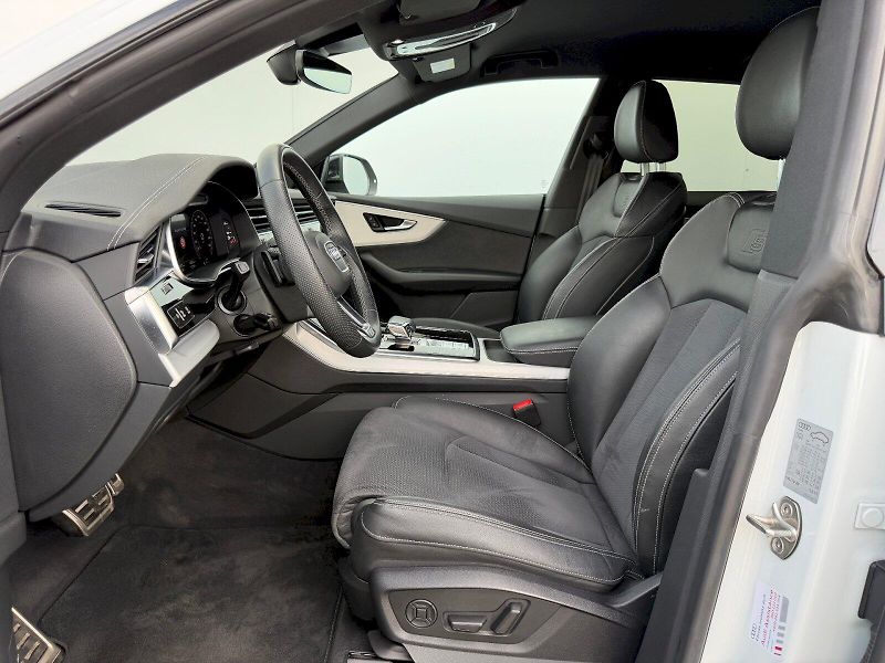 Audi Q8 (2023) 50 TDI 210kW Quattro S-LINE - fotka 5 z 35