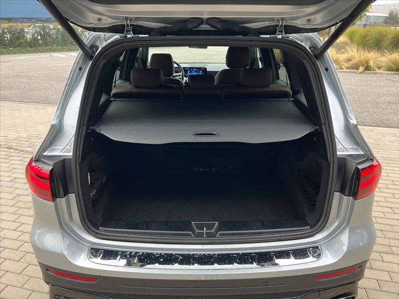 Mercedes-Benz GLB 2,0   220 4M AMG 1. maj - fotka 9 z 12