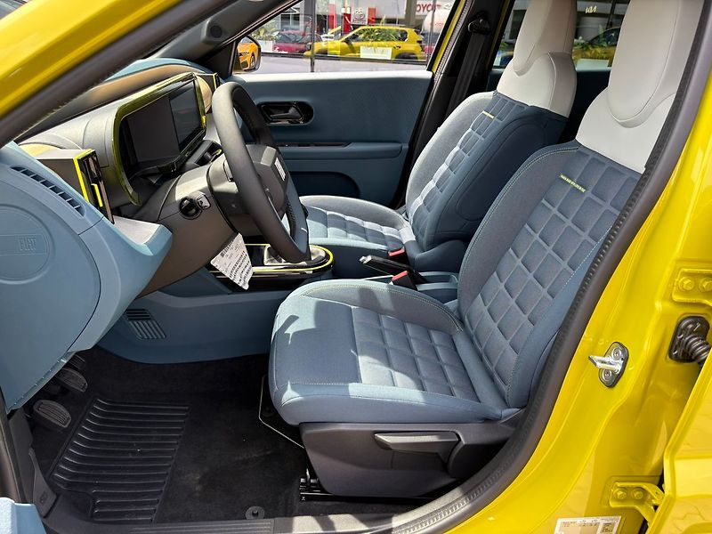 Fiat Grande Panda (2025) La Prima 1.2 Turbo 100k - fotka 13 z 13