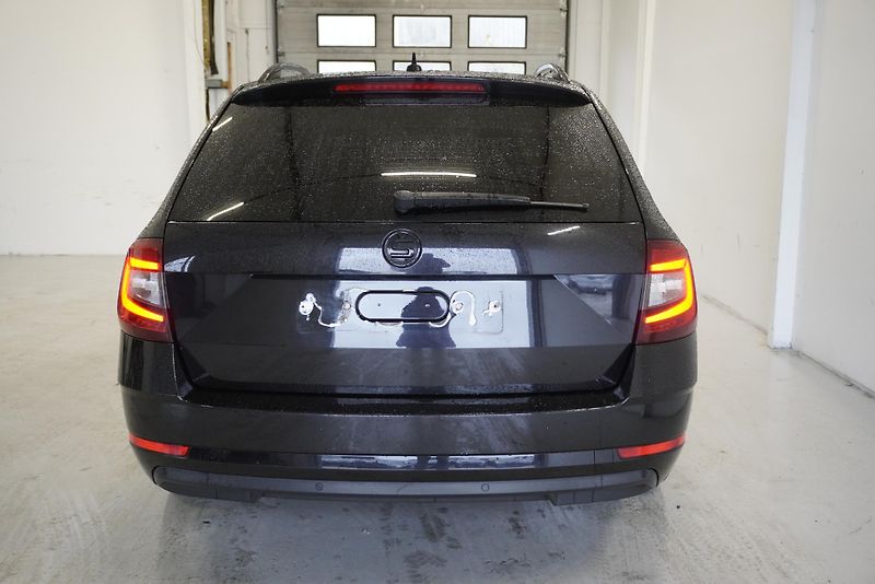Škoda Octavia  1.4 TSi 110 kW STYLE DSG - fotka 9 z 28
