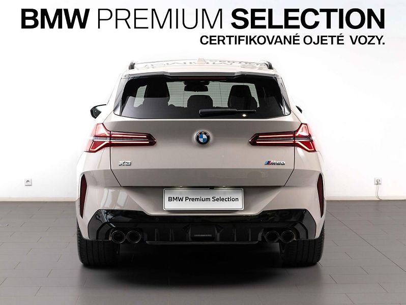 BMW X3 M50 xDrive - fotka 4 z 24