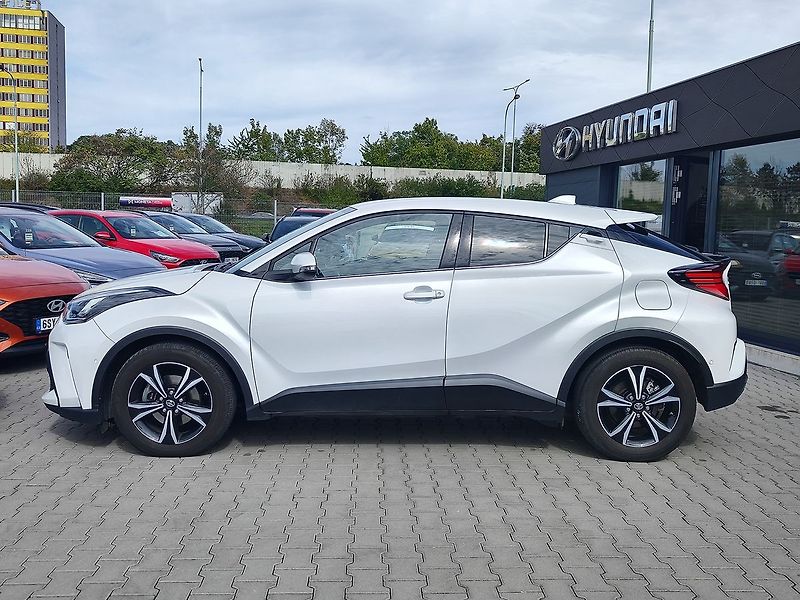 Toyota C-HR 2.0 HEV/112kW Executive E-CVT - fotka 8 z 28