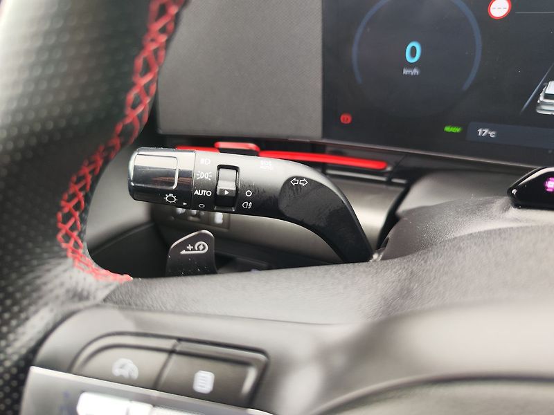 Hyundai Kona EV65kWh/150kW N-Line+ - fotka 33 z 39