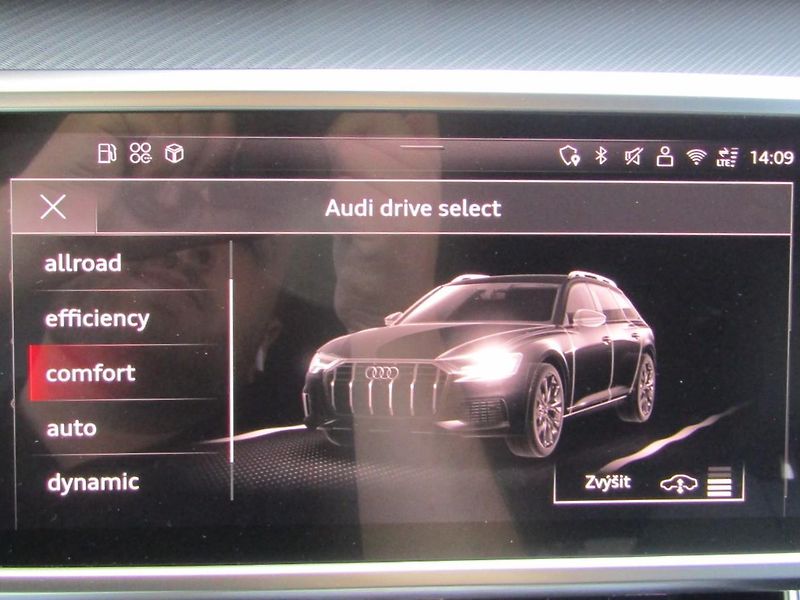 Audi A6 Allroad (2024) 50 TDI quattro - fotka 30 z 30