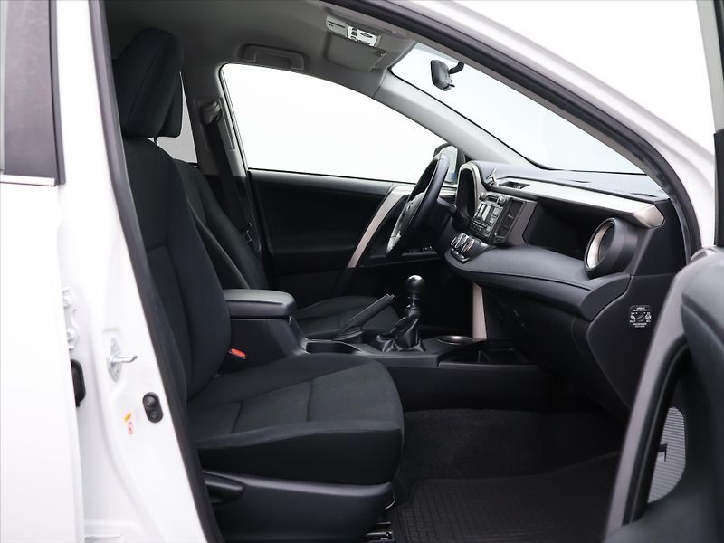 Toyota RAV4 2,0 VVT-i 4x4 Comfort - fotka 11 z 26
