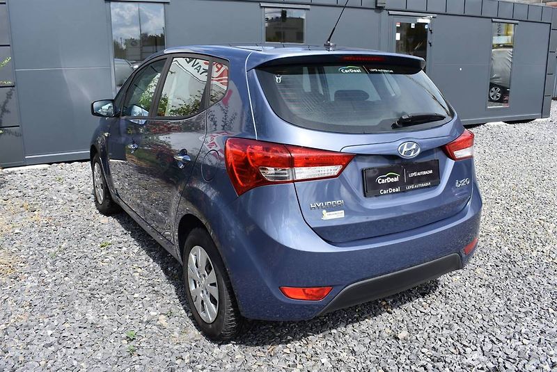 Hyundai ix20 1,4 16V 1.MAJ,AC,SERVIS AKCE - fotka 4 z 16