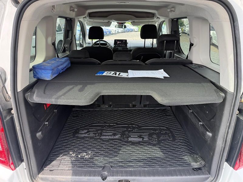 Opel Combo (2022) ELEGANCE+ 1.5CDTI 96kW TAŽNÉ - fotka 6 z 11