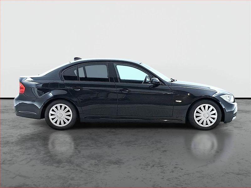 BMW Řada 3 (2008) 320 d, Vyhř. sedaček - fotka 6 z 15