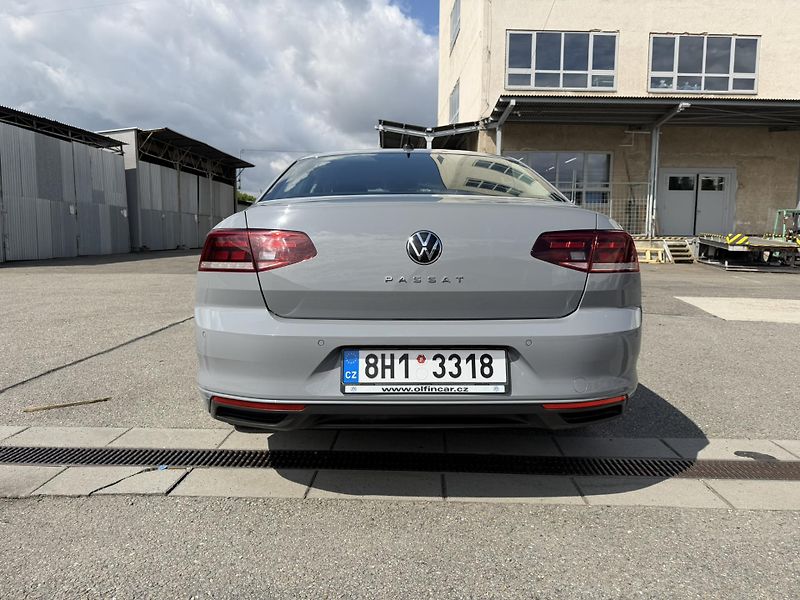 Volkswagen Passat (2022) 1.5 TSI, 110KW, DSG, ACC - fotka 3 z 17