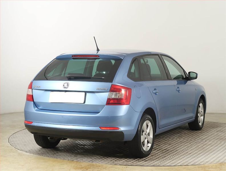 Škoda Rapid (2014) Spaceback 1.2 TSI, Navi - fotka 5 z 18