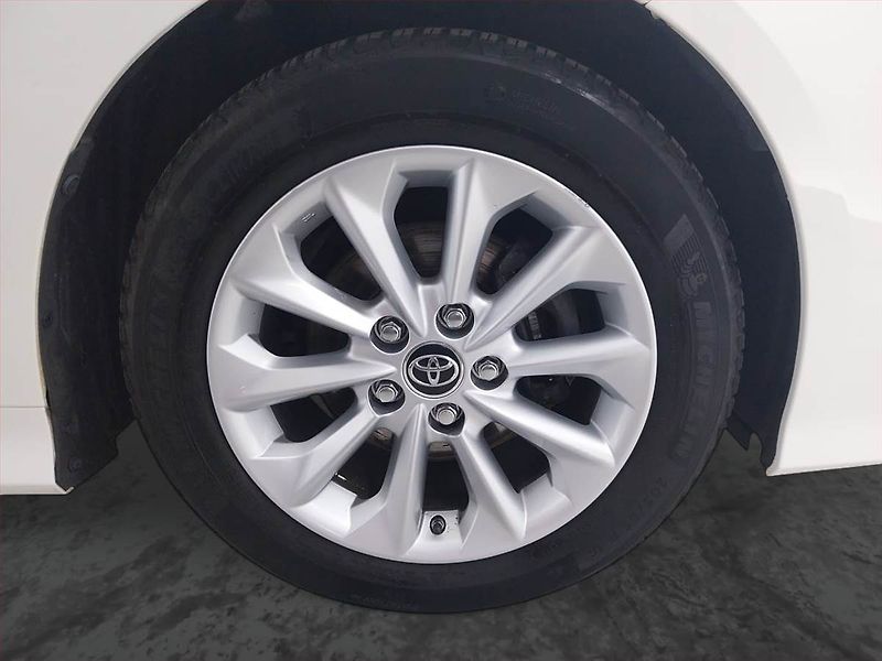 Toyota Corolla (2019) 1.6 Valvematic, Serv.kniha - fotka 15 z 18