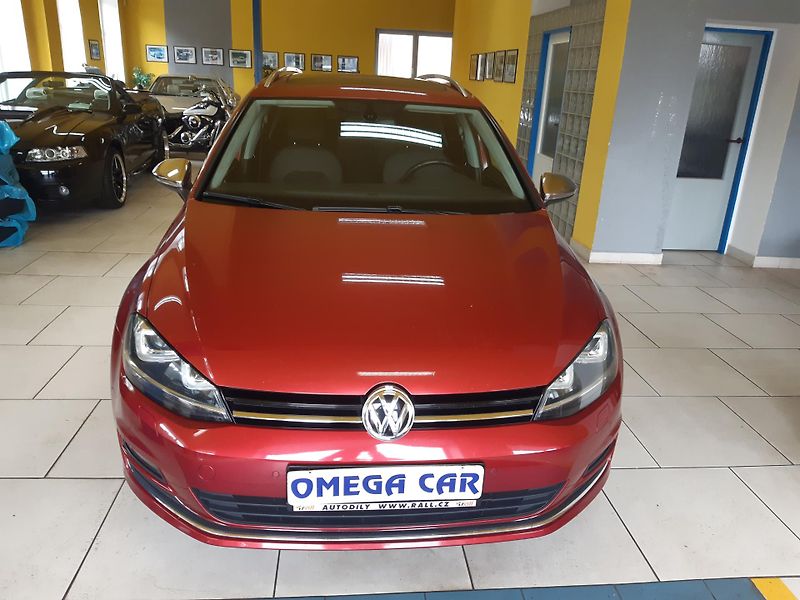 Volkswagen Golf 1.4 TSI NAVI XENON WEBASTO - fotka 2 z 26