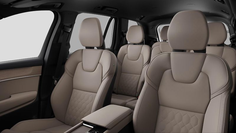 Volvo XC90 (2026) B5 AWD PLUS DARK Rezervace - fotka 11 z 18