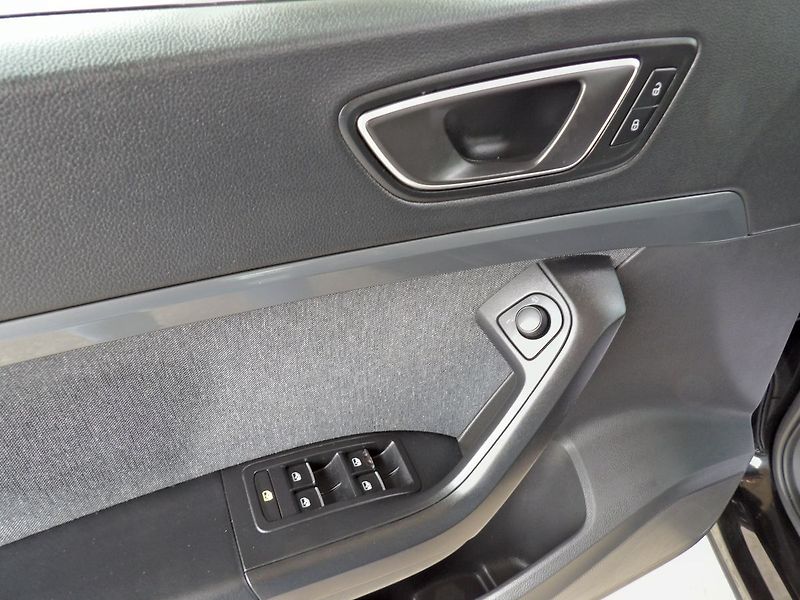 Seat Ateca 1.5TSI DSG Virtual LED Kamera - fotka 20 z 34