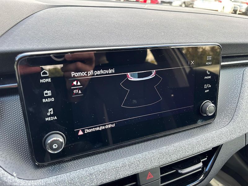 Škoda Kamiq 1.0TSI 85 kW SELECTION - fotka 15 z 27